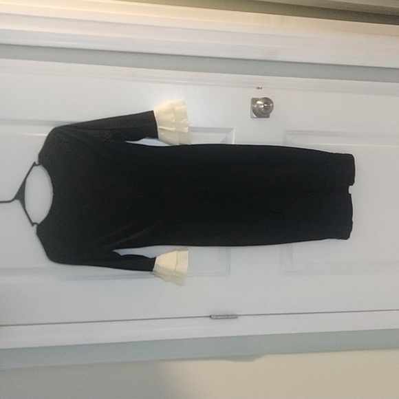 Dress - Picture 3 of 4